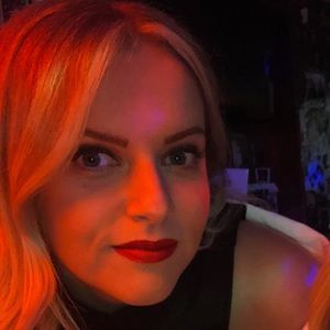 Meet your Posher, Yana